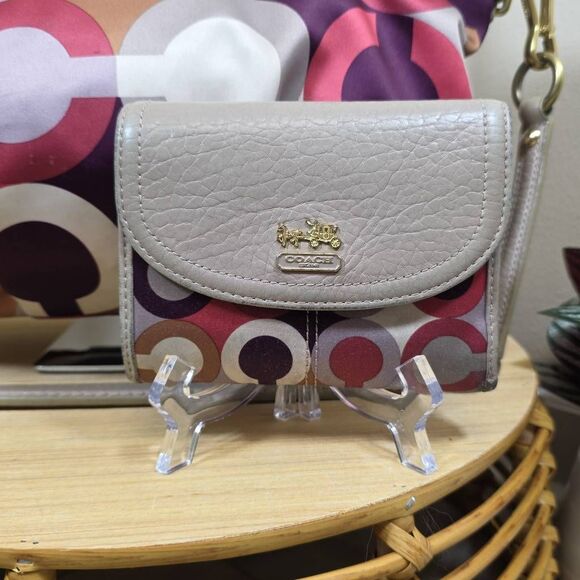 Coach Madison/Op Art Sophia Satchel with Matching Wallet - Picture 2 of 16